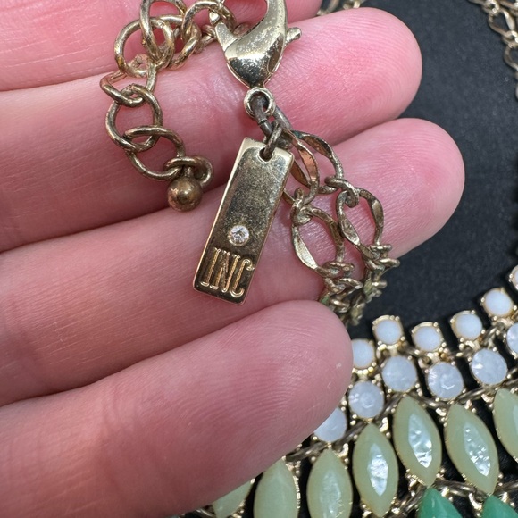 ⭐️3 for $20⭐️ Statement Necklace in Ocean Tones - Picture 4 of 4